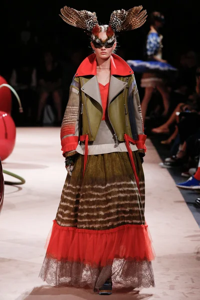 Look 37
